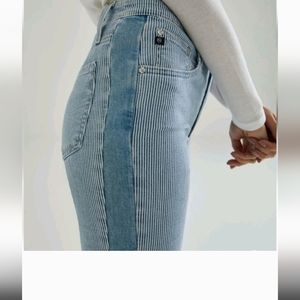 AG Adriano Goldschmied Sabelle‎ Side Panel High Rise Straight Crop Jeans…